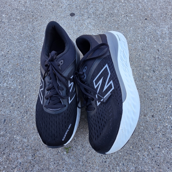 New Balance Fresh Foam 1540 X Rollbar Black and White Sneaker Women Size 10B - Picture 2 of 16